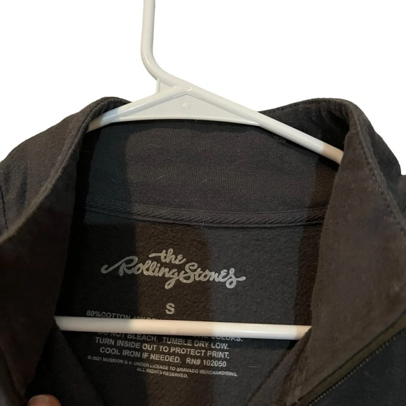 The Rolling Stones Quarter Zip Cropped Sweatshirt Women's Size Small - Picture 2 of 3